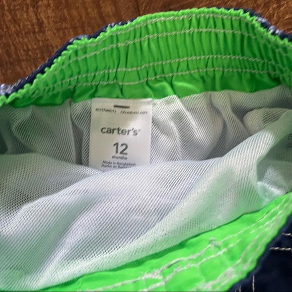 Baby toddler boy dinosaur 2 piece swim Sz 12 months rash guard trunks - Picture 7 of 9